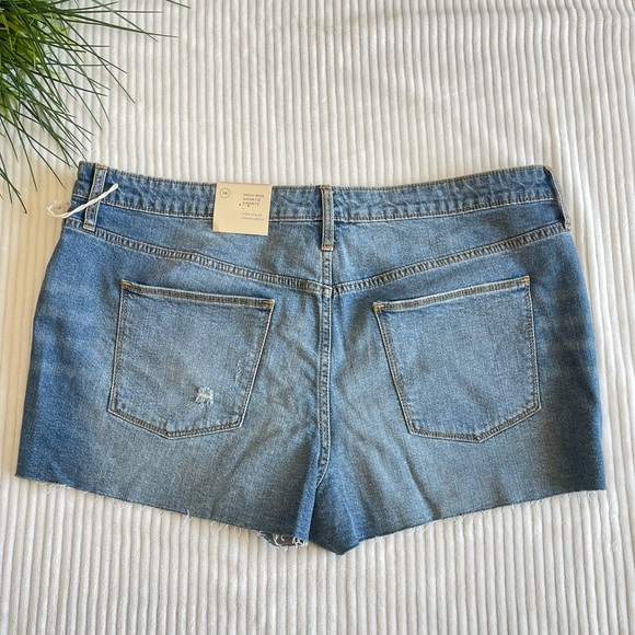 Universal thread high- rise denim shorts - Picture 13 of 13